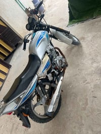 موتور • ٢٠٢٢ • أوراق أصلية