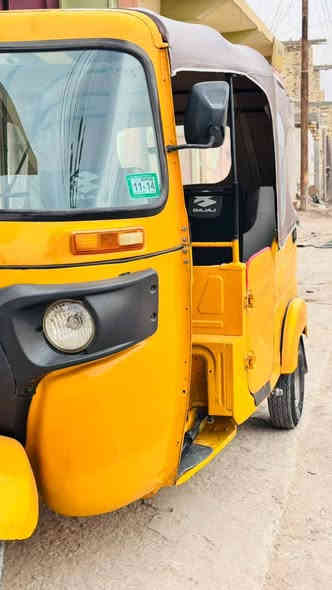 سلام عليكم تكتك 21واحد اوعشرين شهر 5 تكتك معمره بس دوسهه رقم أو سنويه مكاني الحمزه الغربي سعر 6800 مكلف بل نشر ***********
