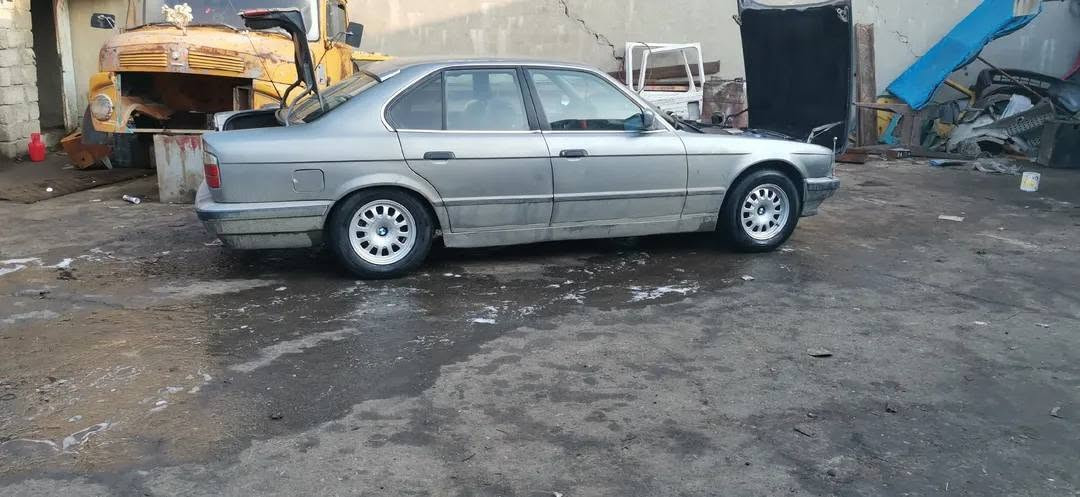 السلام عليكم BMW موديل 1992 وارد ياباني كير ومكينة مكفوله تبريد شغال باقي التفاصيل التواصل على الرقم
***********
