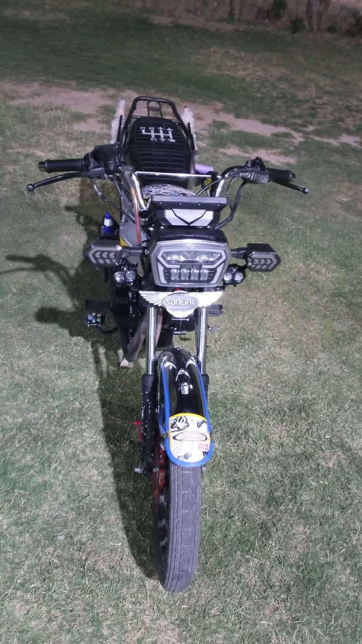 سلام عليكم للبيع سيفان موديل 25محرك 200مكفول من كلشي ضاغطه و سنجيل الدراجه مكفول من كلشي السعر 1200العنوان التاجي المشاهدة هاتف رقمي ***********
