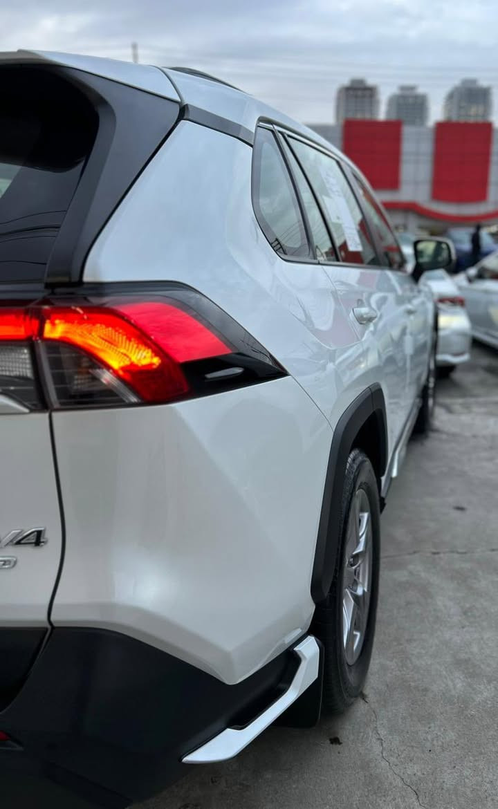 Toyota RAV4 2024 📦✅ 🔥
‎‏ضمان شركة sas  ياباني اصلي  
‎ماشية ٢٨٠٠٠کم
‎مواصفات
‎سلايد 
‎٢ بصمه
‎حساس 
‎جارج موبايل
‎شغال
‎تحكمات 
‎فور ويل4x4 
‎شاشه و كامرة 
‎داخل مشمشي 
‎لايت ليد و زنون 
‎سنويه ورقم جديد 
‎باسمي سياره 
وكالة و تحويل نفس يوم 
‎مكاني سليمانيه 
‎سياره دهن مجانيه فري
***********

