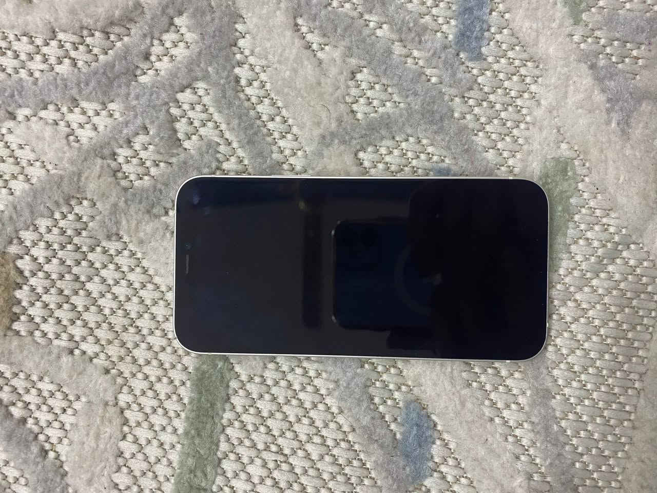 آيفون 12 عادي
ذاكره64
بطاريه 84
أمريكي 
ما امبدل بي شي 
السعر 285
***********
