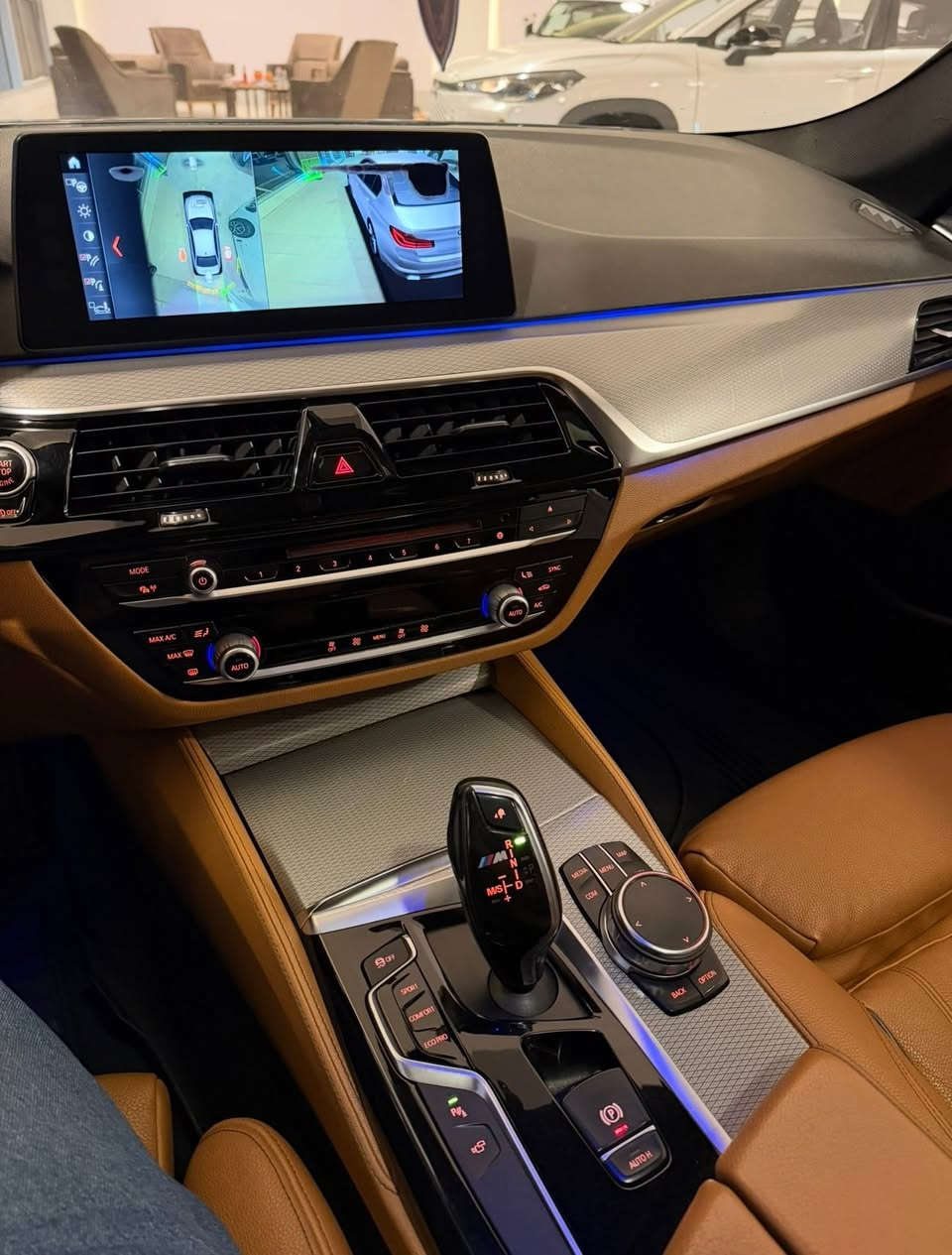2018 Bmw 530i وكالة العروش
ابواب شفط
كامل بردات خلفي و جانبي
حساس امامي و خلفي
كاميرا 360درجة
كشنات جلد
تحكم بالشاشة عن بعدgesturecontrol
Mpackage بلادي
تحكم بالسيارة بالريموت كونترول
تبريد مركزي
***********
العنوان: السليمانية كوردستان موتورز شركة برزاي دابان
