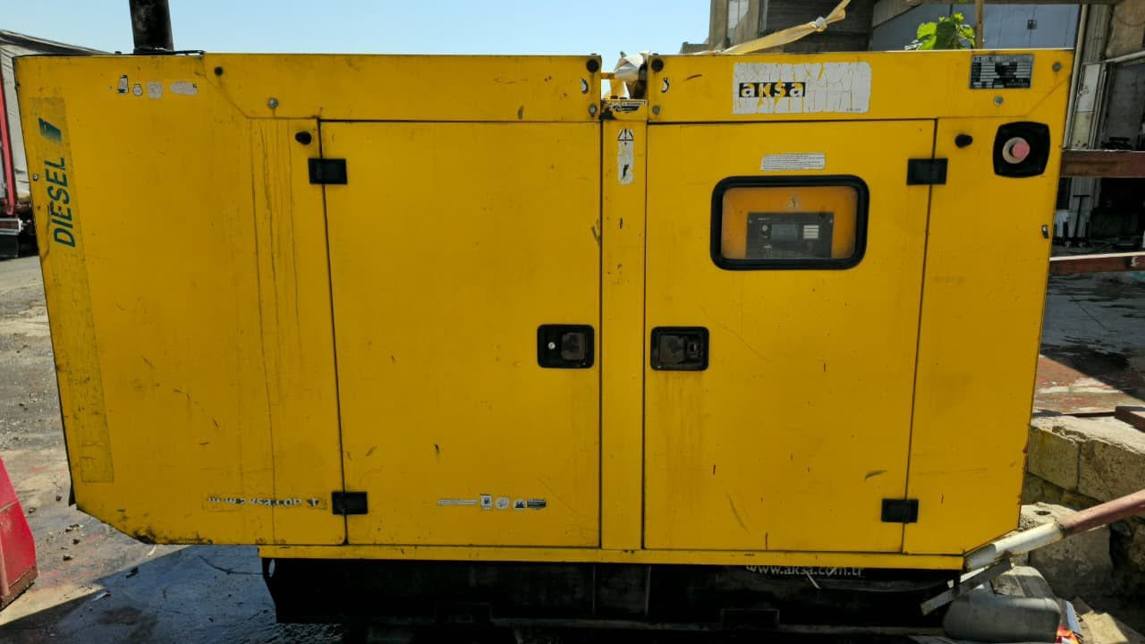 سلام عليكم
مولد 65kv محرك ٤ سلندر سوبر بيه بخار  للبيع الكاتم نضيف راديتر جديد برودكشن حمايه جديد   مكانهه بغداد جميله


**إذا كنت صاحب هذا الإعلان وتريد حذفه لأي سبب، رجاءا أرسل رسالة إلى الدعم الفني**