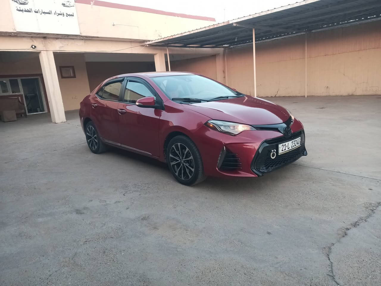 السلام عليكم كورلا للبيع ويرهم مراوس موديل 18 SL فول مواصفات وارد امريكي ضررها  جاملق وبنيد  رقم وهزه جديده مكان سياره بيجي سعره 128$ 
وبيها مجال ***********
