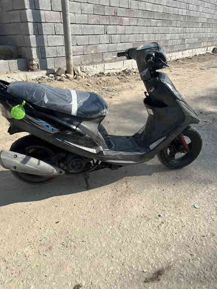 ماكس عدل ما مفتوحه كلشي شغال كهربائيات كلهه شغال دراجه ما نقصهه شي سعر 950بيه مجال حك لجيه رقم لتوصل ***********
