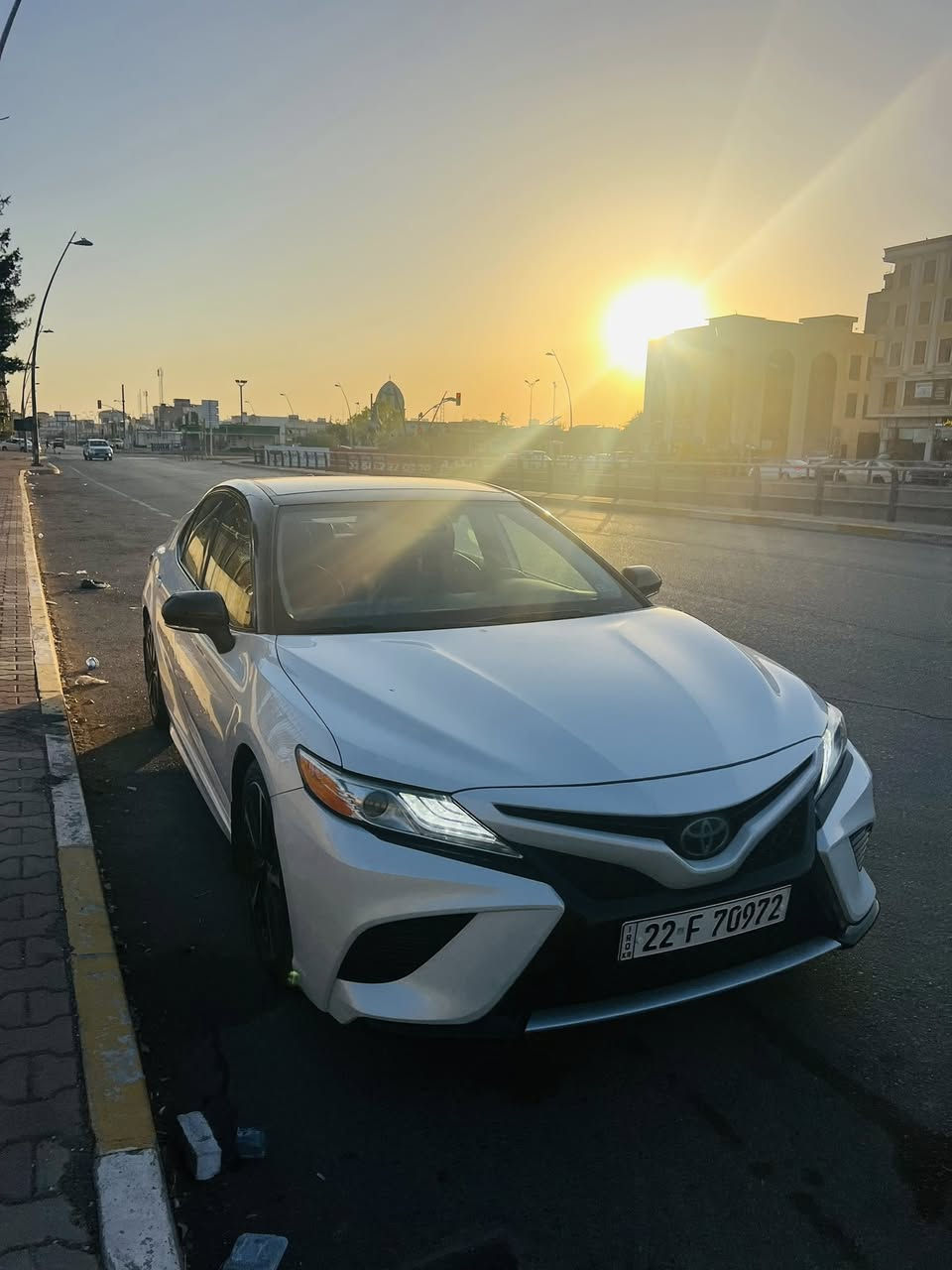 🚗 للبيع: تويوتا كامري XSE موديل 2020 (وارد أمريكي) ممتازة وجاهزة للاستخدام فوراً.
📌 المواصفات الأساسية:

 الموديل: 2020

 الفئة: XSE (أعلى فئة رياضية)

 اللون الخارجي: أبيض 

 اللون الداخلي: جلد احمر 

 المحرك: 2.500 (4اسلندر )

 الوارد: أمريكي

بنسست سيارة چاملغ ورا سبوغ شبرصندوق سبوغ

🌟 أبرز المميزات والتقنيات:

 فتحة سقف (بانوراما) تضفي لمسة فخامة.

 شاشة عرض كبيرة تدعم Apple CarPlay و Android Auto مع نظام صوتي متطور.

 رادارات أمامية وخلفية، نظام تنبيه مغادرة المسار، ونظام الرادار التفاعلي (رادار شحط).

 نظام مراقبة النقاط العمياء في المرايا الجانبية.

 عجلات (ويلات) ألمنيوم رياضية مقاس 19 إنش بلونين مميزين.

 إضاءة LED أمامية وخلفية بتصميم هجومي رائع.

 تشغيل ذكي (بصمة) مع دخول ذكي لجميع الأبواب.

 أنظمة قيادة متعددة (Eco / Normal / Sport) لتناسب كل الأجواء. رقم السيار أربيل انكليزي ب اسمي تحويل مباشر مكان السياره أربيل  الاتصال ع رقم موبايل ***********.                                                                              ره قم شانصي سيارة 4T1K61BK0LU001587
