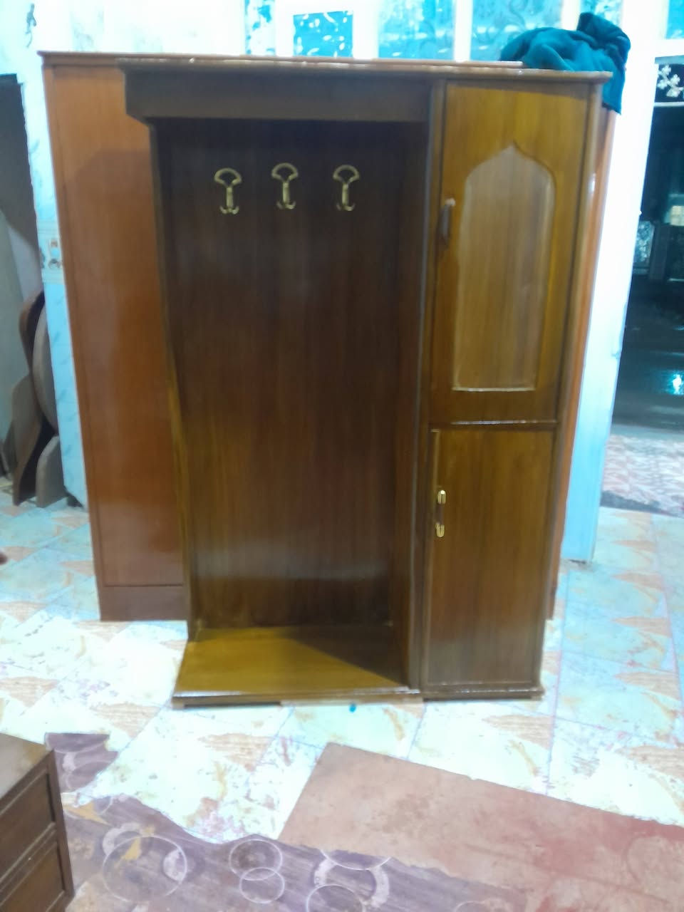 غرفه ام خمسه نجاره اخت الجديده البيع السعر اربعميه وخمسين ألف وبيه مجال الحله ابو غرق تصال ***********مصطفى النجار
