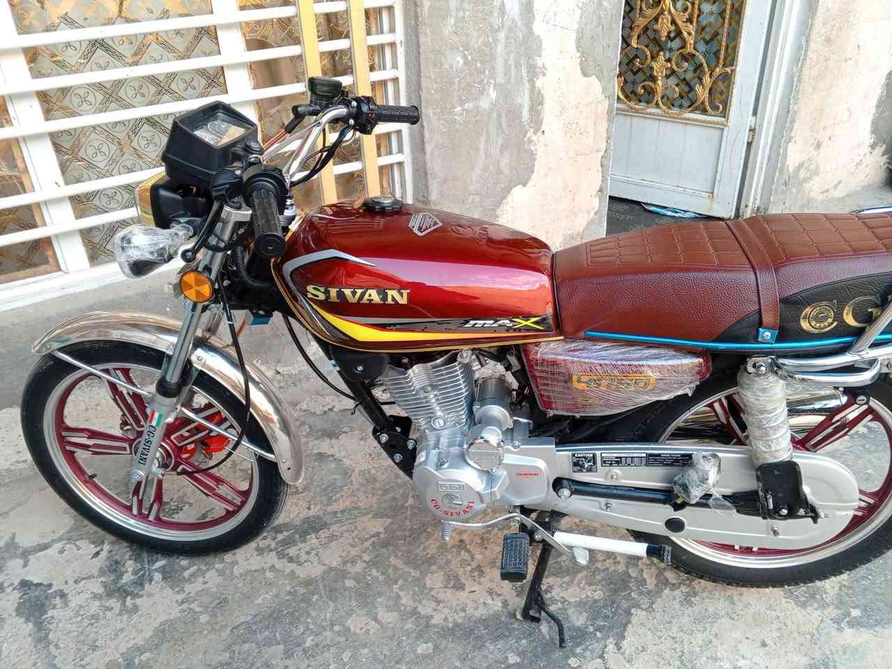 دراجه سيفان للبيع اوراق سكنر ب750وبيها مجال شراي يتصل ***********
