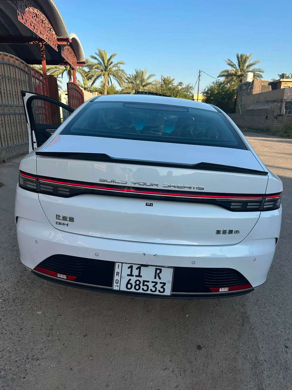 سلام وعليكم عندي BYDدستوير موديل 25ماشيه 27الف الكلي كهرباء وبانزين مكفوله كفاله عامه من صبغ وتبديل بيها رصعتين بسيطه مواصفات معروفه شاشه كامله كل لبرامج كلشي بيها مغلفه ارضيه وجنطه جلد شغل اصلي سبايدر خلفي داشكام اصلي رقم بغداد باسمي تحويل مباشر مكاني بغداد الدوره سعر 18800كل ملحقاتها كامله وبيها شاحنه اصليه سعرها 250ساعتين تفول شحن بل ضافه الى شاحنتها وكارتها وكل ملحقاتها كامله للاستفسار ***********
