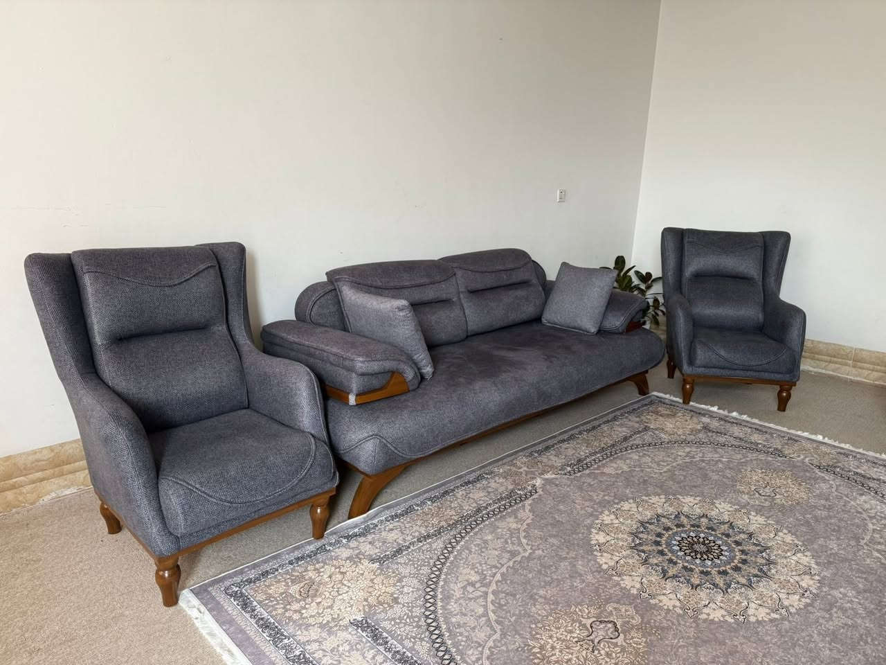 تاقم قە نەفەی ئێرانی زۆر تایبەت 10 ڕۆژە کڕدراوە  واتە لۆکە مەڵێ دەستی دوە نرخیشی  زۆر زۆر هەرزانە
کۆمێنتێ بنوسە نرخو زانیاریت پێ دەگات بە نامەیەک
*********** viber
*********** korek
ناونیشان سلێمانی کانی سپیکە
گەیاندنیشمان هەیە بۆ هەمو شارەکان
گۆڕینەوەش ئەکەم بە کەلوپەلی ناوماڵ
