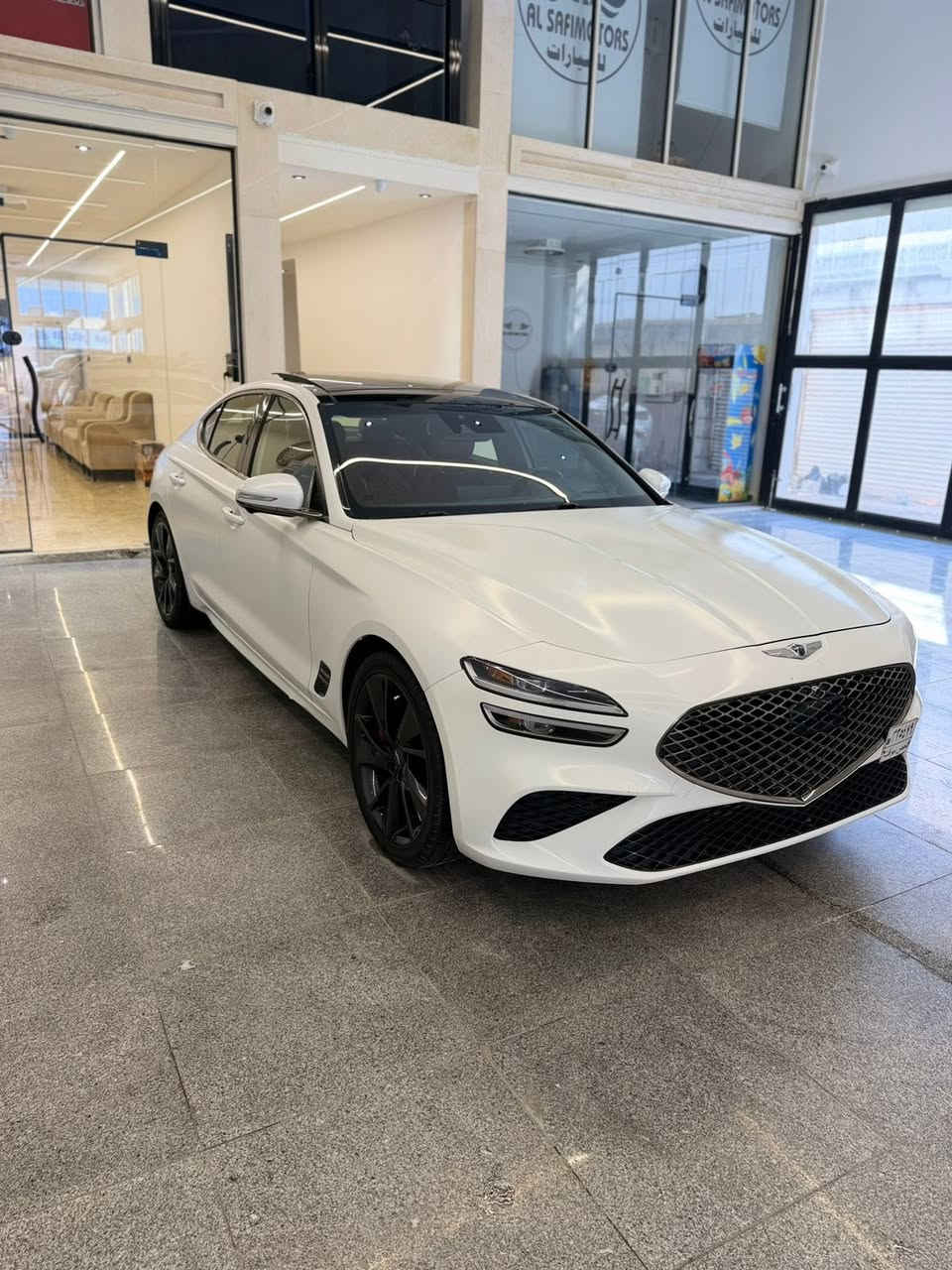 السلام عليكم جنسس وارد امريكي برستيج 6سلندر توربو لون بلاد ابيض مات السياره بيها جاملغ اوباب مديل 2023 حره تترقم جميع المحافضات سياره فول واحد على واحد معروفه موصفات البرستيج مكان السياره البصره السعر 210 وبيها مجال بصيط ***********
