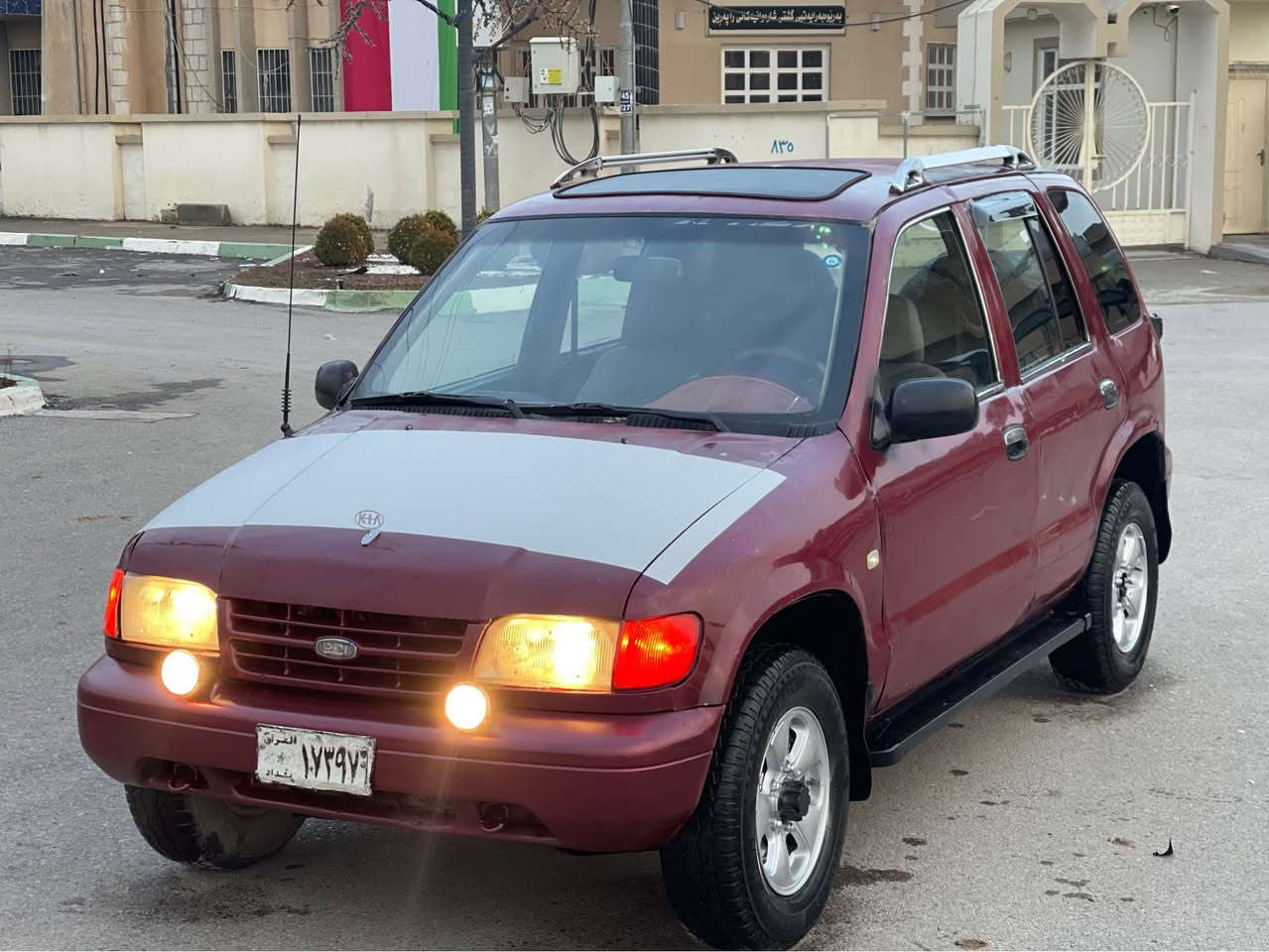 بەناوی خوای گەورە و میهرەبان 
شتی تایبەت و ڕاقی خوار هەموو بازاڕ 

١٨$ قفڵ قفڵ بۆ مەحامەلە تەلەفون مەکە 📵

کیا سپۆڕتاج. ئاڕم پلاستیک سلێمانی. مۆدیل ١٩٩٦ 

مەکینە ٨ کابرێتە لە هەمووی خۆشتر. مەکینەی تازە تەحمیر سفر سفرە ڕێک   کابرێتەی تازەی لەسەرە هەست پێناکەی ئیش دەکا 

ئاڕم ئەوەلیات  موس بڕاوە گێڕ مەکینە ئەکسل بەشەرت

٤ تایەی جەبەلی لۆک و. ویل کەپ

نوکە دەرزی دەحمی نیە لە ڕەسمەکان جوانترە سەیارەکە  

سوکان پاوەر و ٤ جام کارەبا 

تەنجیلی مەرزیەم بۆ بەستوە سەوتێکی زۆر خۆشی هەیە 

کامل لایت و بەگلایت و گەرمی چواری. و فڵچە هەر هەمووی بەشەرت ئیش بکا 

هەتا بڵێی توند و تۆڵە. لێخوڕینی تا بڵێی خۆشە 

دەبڵ ئەکسلی ئیش ناکا   

ئاڕم پلاستیک بەشەرتی هەموو کوردوستان پێ بگەڕێ 

ناو گاحی تێگیراوە.  زۆر مەزبووت

هەتا سپێری مەزبوتیشی لەگەڵە . سپێر لەکۆڵ 

بێ خایس  بێ لێدراو بێ وەرگەڕان 

لەخزمەتان دام شوێنم ڕانیەیە قفڵ قفڵی ١٨$ گەڵایە 

***********
***********

Viber. Wast app رانية, السليمانية
