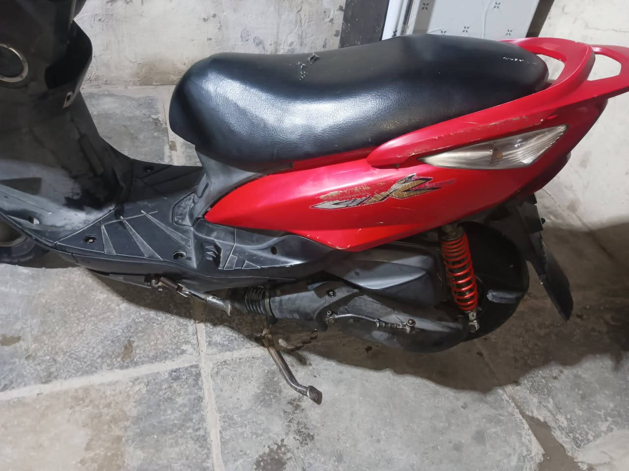 السلام عليكم ماكس ثعلب كابريتر دراجه كامله وبلاديه وجديدة اي نقص مابيها ماببه مكاني  بغداد الشعله الشراي يجي خاص واهذه رقمي ***********
