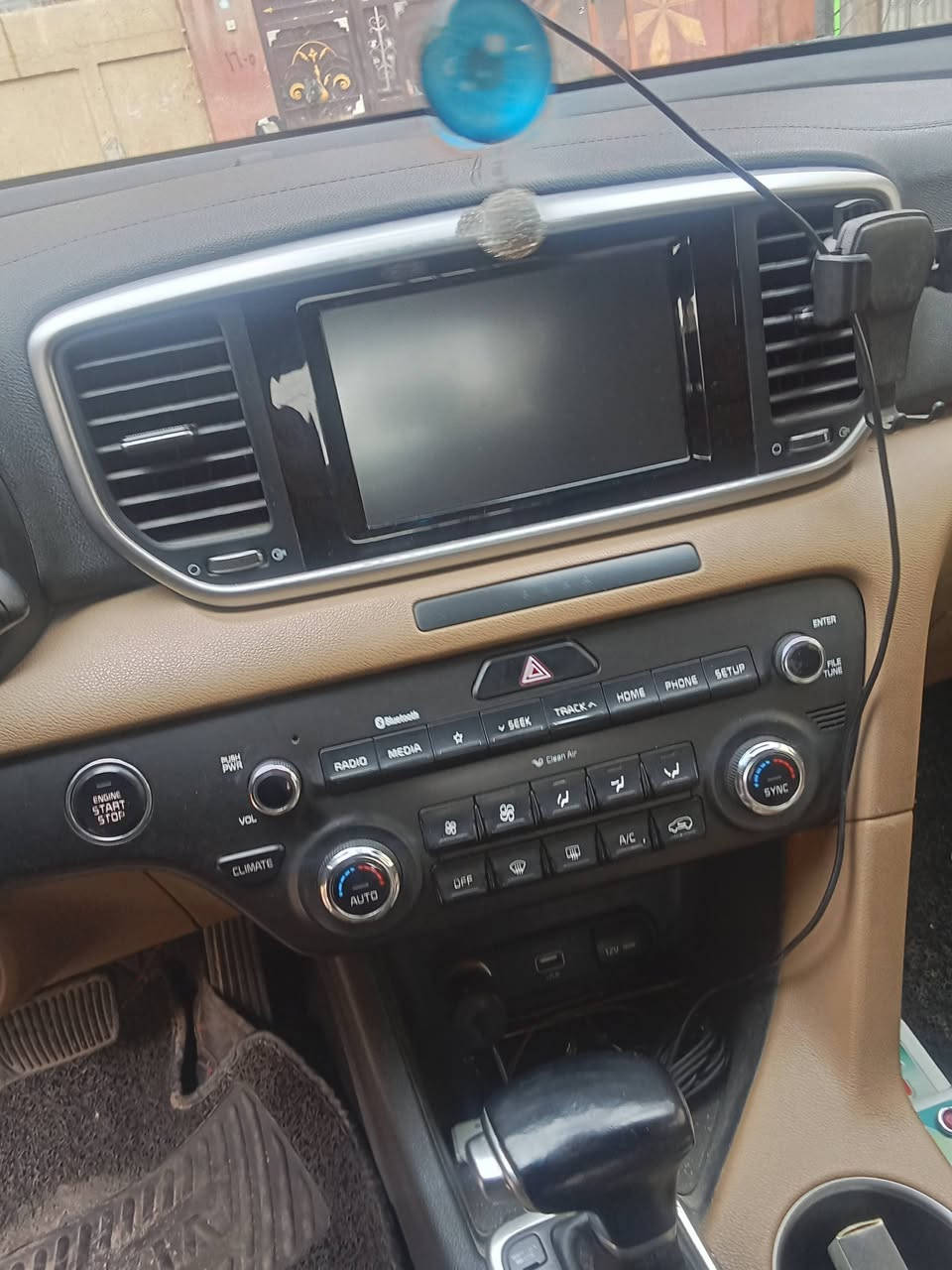 السلام عليكم كيه اسبورتج 20 خليجي  فول ماعد ه  البنرامه والصندوق شاشه كاربلي. بلادي حجم كبير كشنات جلد ومخمل كهرباء مري شفط وشاير  بالمريخ حساس امامي وخلفي ثلاث وضعيات قيادته ويل 19 ابريل. نفكيشن تشغيل عن بعد بيه بارد  اربع اصابع باب الساق عارضهة /185/بيهه مجال ***********
