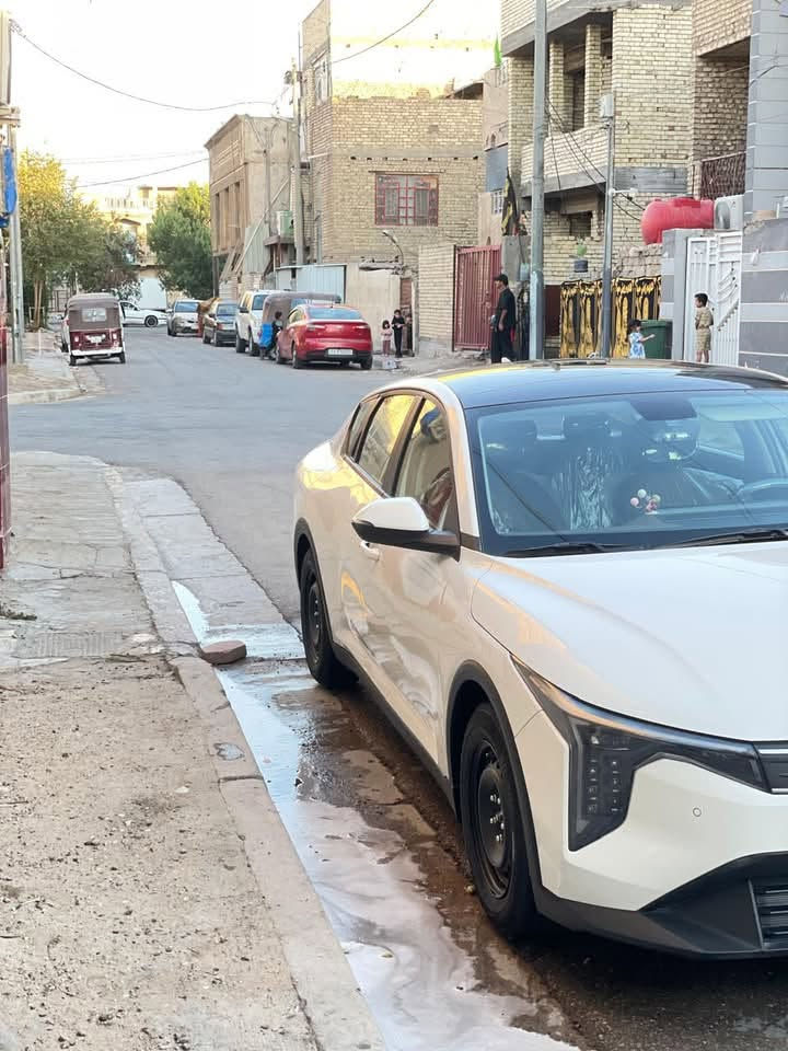 سلام عليكم k4 خليجي كفاله شركه 
رقم اربيل بسمي شرط التحويل دوشه جديده 
مكان السياره بغداد 
***********
