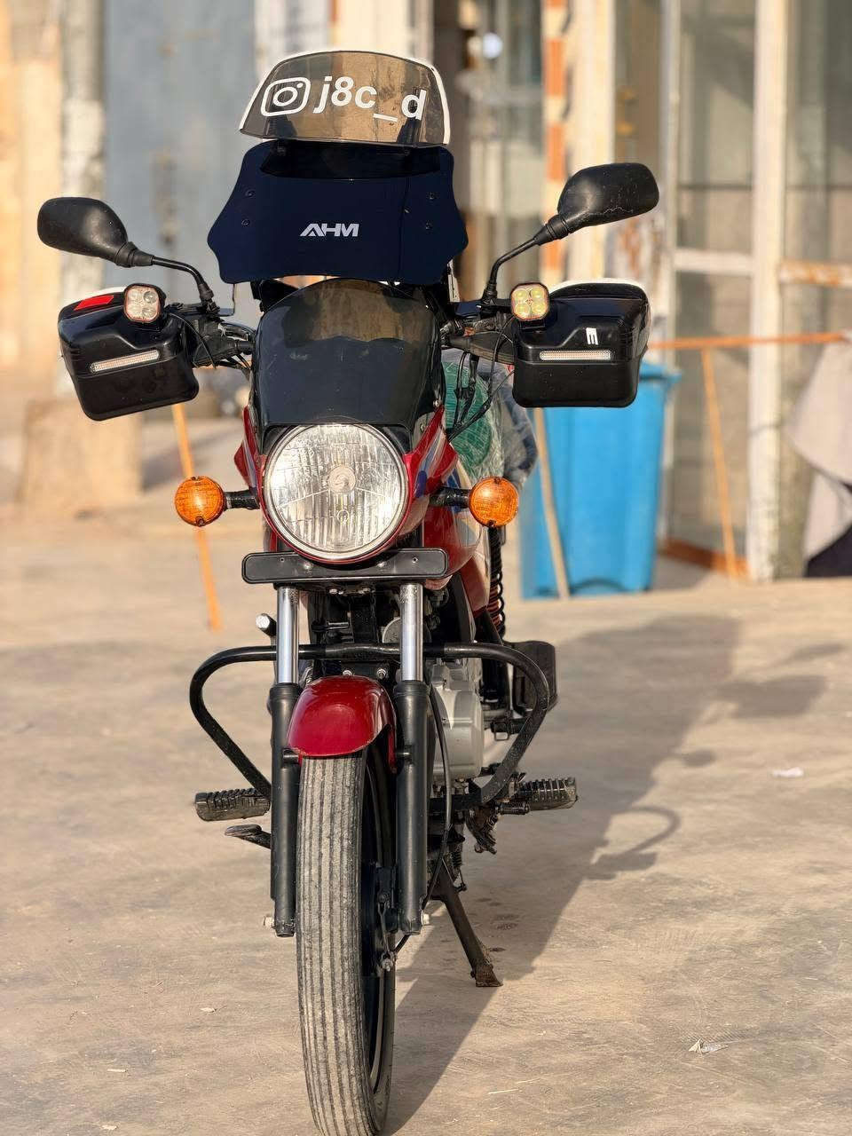 دراجه بوكسر كلاسك موديل 21 مرقم رقم انكليزي تحويل ثاني يوم دراجه نضيفه مثل الي بل صوره مكفوله كفاله عامه شراي اتصل *********** مكاني دلي عباس شروين مو شراي لاتتصل رحمه لوالديك
