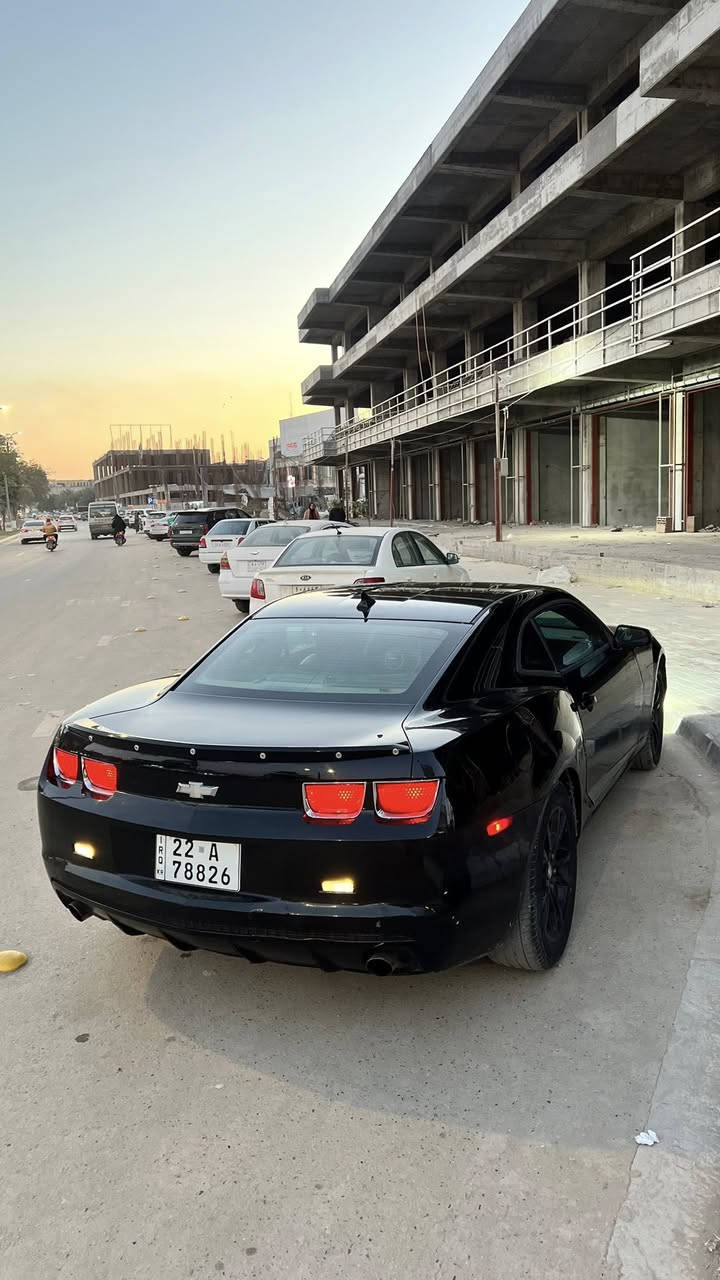 السلام عليكم  
 للبيع او المراوس
 كمارو موديل 2011
 كندي مكفوله من دكه الجاكوج بيها صبغ قطع اثر شخوط مكفوله من الضربه بدون دواخل بدون تبديل مواصفات RS مقاعد كهرباء كشن جلد احمر لايت زنون محرك V6 3600 كير ومحرك شرط حداديه جديده تخم تاير ويل جديد رقم اربيل الدولي باسمي شخصيا هزه وسنويه جديده لغايه 2030السياره صوتها البلادي كلش حلو السياره ماعايزه اي شي وترايك وين متريد معروضه ب 78 وبيها مجال
مكاني حله حي العسكري ***********
