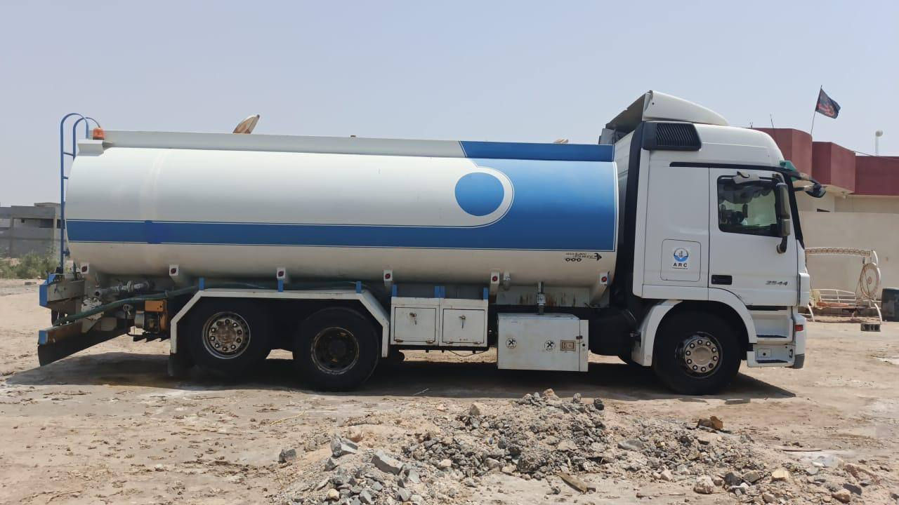 مكلف بل نشر 
سلام عليكم كتروز دنكر ماي مديل 2004 حجم 2544 رتايدر 5 طكات قماره  صفحت سكن بيه صبق حك شبر محرك كير شاصي اكسل كله كفاله عامه سياره كلج ندس8نمر تبريد شغال 
سحال ثابت  حداديه جديده تايرات كله جديد  سياره جوبلس من كدام و وره  تانكي 25 طن  وبيه خانه من وره يعني مقطوعه منه 5 طن سنويه2028 تخلص  تحويل ثاني يوم مكان البصره سعر 475$ وبيه مجال الطيبين رقم صاحب سياره ***********
