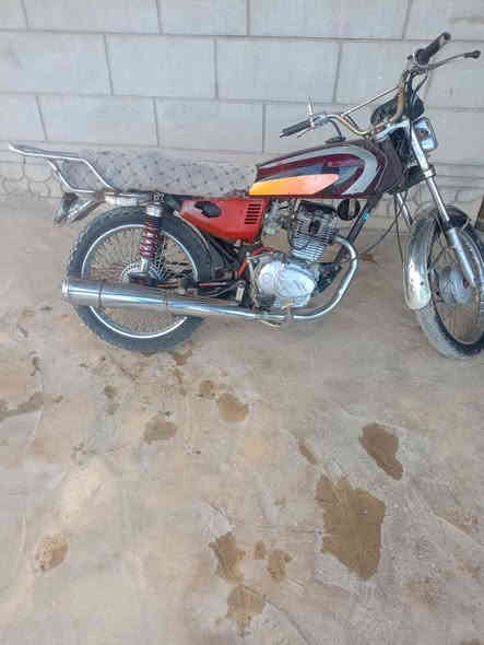 السلام عليكم ماطورات البيع العدد 4 ماطورات شغلت فول صلنصه علي التيكرات كزوز علي الشراي يجي خاص او عل رقم ***********
