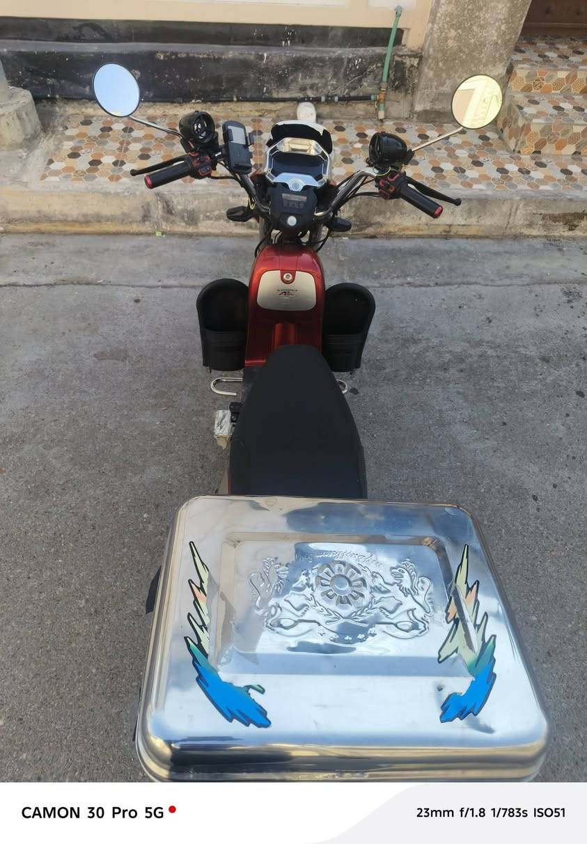 موطور شحن للبيع 6بطاريات40امبير جديد للاستفسار ***********
