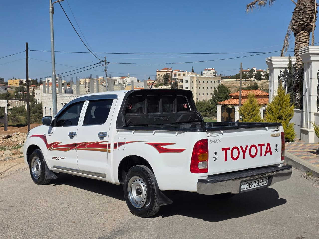 بكم هايلوكس 2011 سعودي وارد عبد الطيف جميل
فحص كامل  4جــــــيــــــــــــــــــــــــــــــــــــــد
ماتوررر 25 فحص
مكيف حامي بأرد شغال ثلج
طقم كوشوك  جديد
زجاج كهرباء سنتر لوك
دواخل الشركه كامل ولا خدش
ت 
ماشاءالله تبارك الله
‏0781221591


**إذا كنت صاحب هذا الإعلان وتريد حذفه لأي سبب، رجاءا أرسل رسالة إلى الدعم الفني**