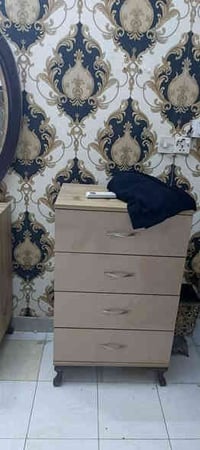 غرفة نوم تركي  مستعمله قليل نظافة احلى من الصور  9قطع  السعر 800 العنو...