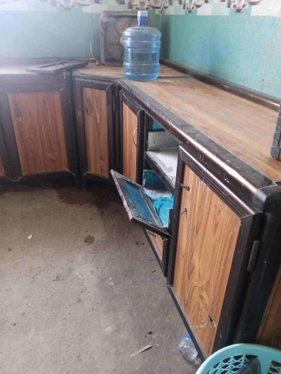 كاونتر 3 قطع نضيف بس جرارات تحتاج تصليح سعره 200 وبيه مجال


**إذا كنت صاحب هذا الإعلان وتريد حذفه لأي سبب، رجاءا أرسل رسالة إلى الدعم الفني**