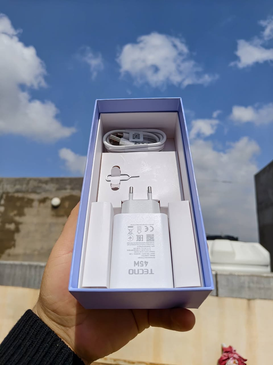 سلام عليكم
Tecno Pova Slim 5G
   ذاكره 256
استخدام اقل من شهر تقريبا اسبوعين كل شي موضح بل صوره جهاز كلش نضيف اعتبره جديد حتى غراضه مامطلعه كبس
سعر265 قفل  مابي اي مجال علما سعر الجديد 330 الف
***********
