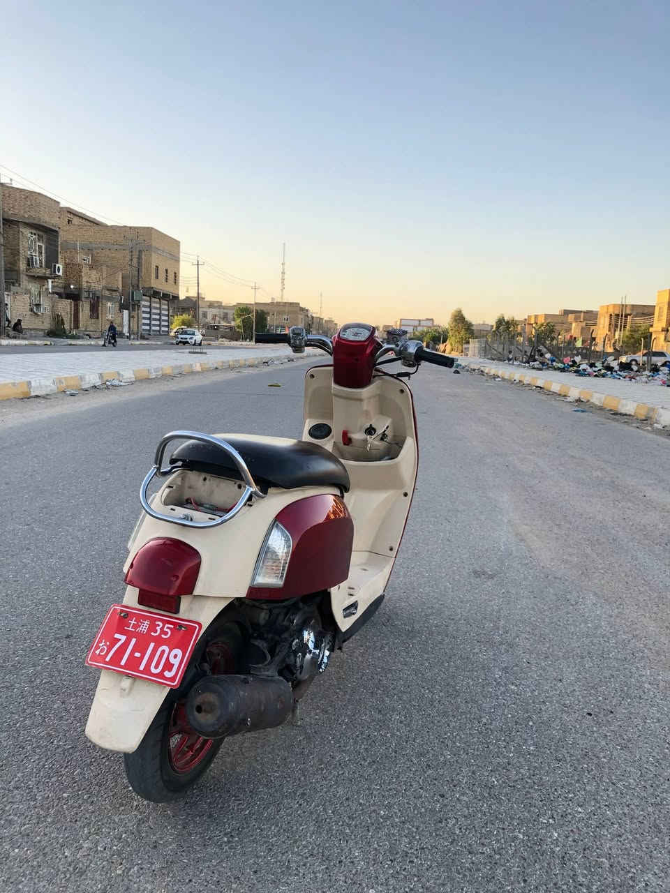 ماكس بوليسي  50 بلاد ما نقصها شي ( نكراه سلف ) وشغاله من طول للطول كلها كهربائيات  لايت اشاير سكن دشبول  ( مفتوحه ولفات ناعمه ناعمه خرسه دراجه نهضه شك الكاع ومعدل ) لا تبخر ولا تنقص دهن  مكاني ناصريه المركز  شراي تصل ***********
