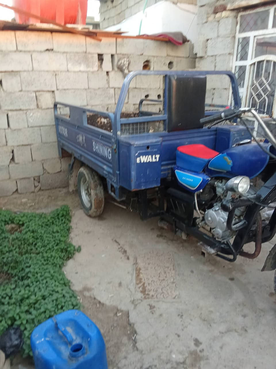 السلام عليكم من رخصت مدير الكروب ستوته للبيع موديل 2022اوراق كامله اصولي شرت الترقيم الون ازرك مكينه خي من الله اكسل فول كامه كبل للشارع السعر 1600 وبيهه مجال حك جيتك تجي واني بخدمتك ديالى بعقوبه قرب مكتب بيروت هاذه الرقم ***********
