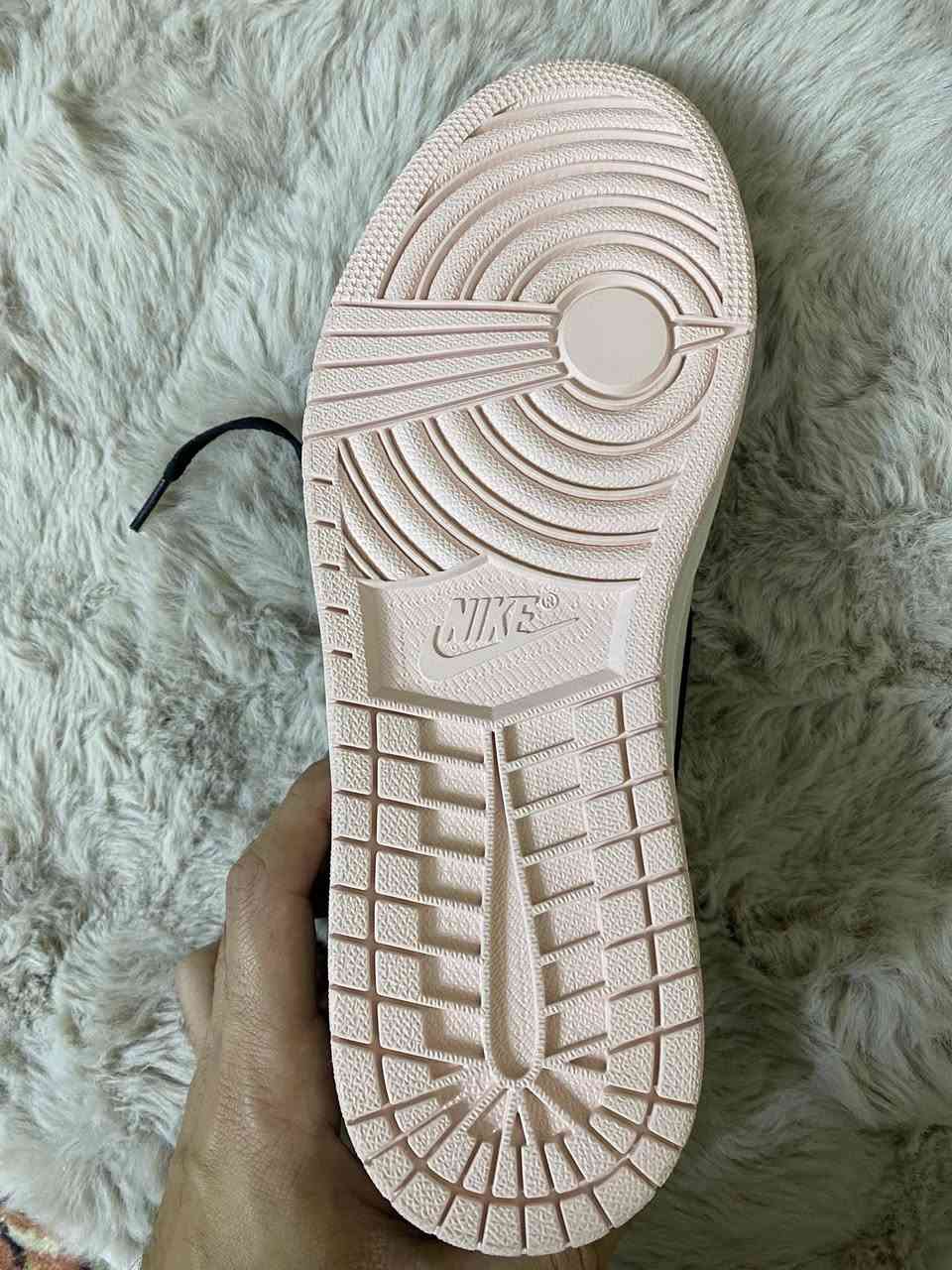 حذاء Nike Jordan
لون أسود ويا وردي

مختم من الداخل وعليه شعار جوردن

صناعة فيتنام

قياس44

السعر 25  فقططط 😱😱🔥🔥


**إذا كنت صاحب هذا الإعلان وتريد حذفه لأي سبب، رجاءا أرسل رسالة إلى الدعم الفني**