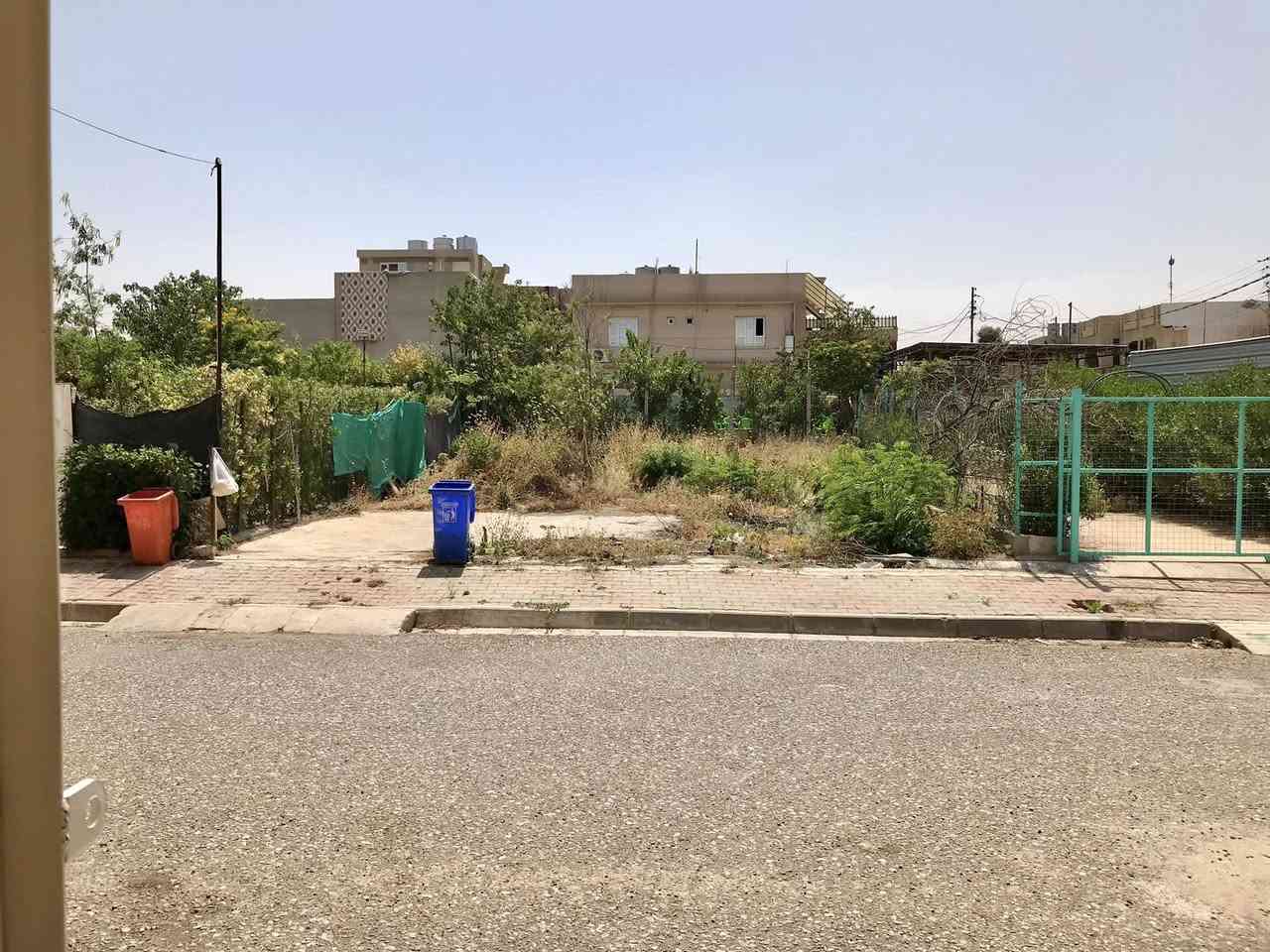 دار للبيع  طابو صرف .. مساحة 200 م واجهة 10م ..طابقين .. الطابق الثاني معزول بدرج خارجي .. مقابيل البيت حديقة .. العنوان حي الأسرى والمفقودين خلف جامع العدل .. للأستفسار أكتر حول العقار .. الأتصال على الرقم  .. 
***********
