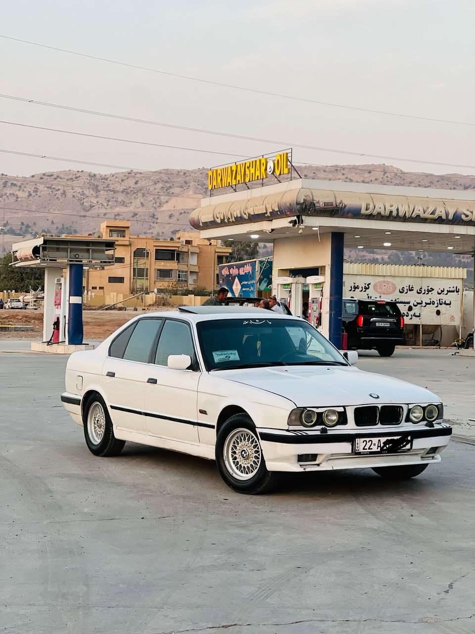 BMW. تاقانە بۆفرۆشتن گیڕو مەکینە بەشەرت موسو بڕاوە بەشەرت سەیارەکە چار جام کارە بایە جڵدە سلایت تەبریت مەکینە 520کەپس بیبۆ یاخە دووپەڵەی بۆیاخ هەیە دەنا هیچی نییە سەیارەکە کامل جا ئیزە ڕەقەمی نوەیە تا2030مانگی 4 بۆ زانیاری زیاتر(***********)👈🏻
