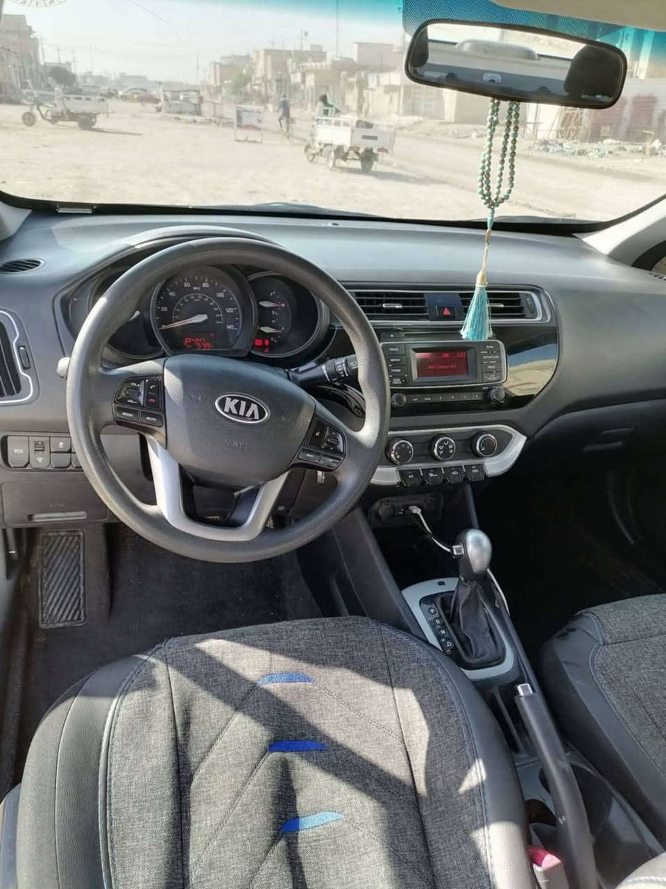 سلام عليكم
ريو مديل 15 ادوات ادوات 
محرك 1600 دوش
كصه جنطه رقم وسنويه كامله وجديد
سعر 45 مجالهه كلش قليل
بصره ***********
