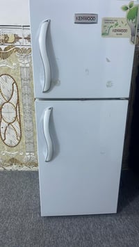 ثلاجة • للبيع • قفل