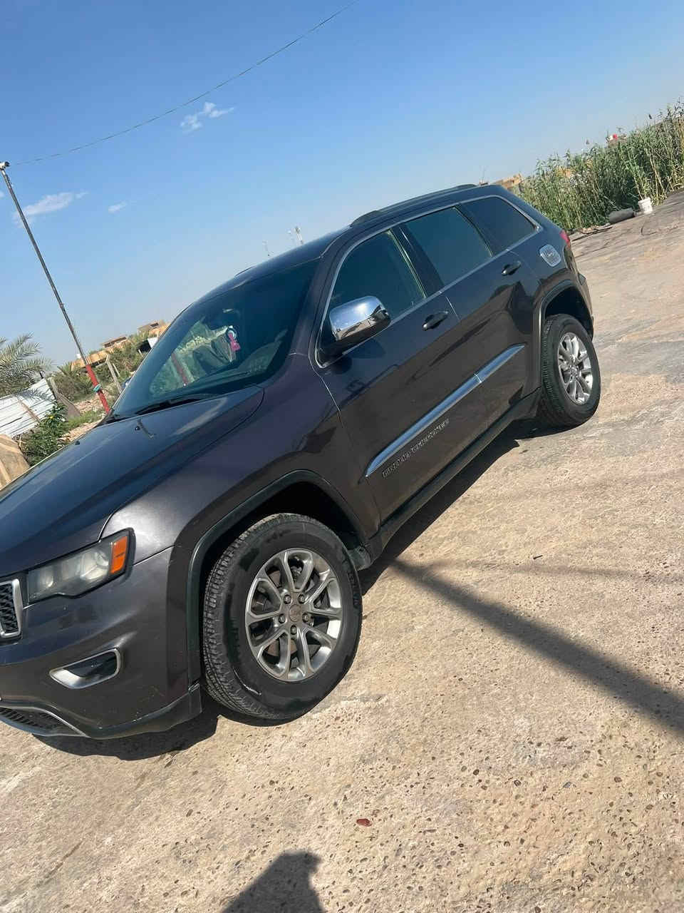 السلام عليكم جيب موديل ١٧ للبيع و مراوس ب جارجر او اوباما سياره بيهه ٣ قطع صبغ سياره جديده مكينه وحداديه مكفوله رقم بابل انكليزي مداور ثاني يوم وسونارهه موجود بلمنشور مكان سياره الحله بابل سعر ١٦٥- وبيهه مجال ***********
