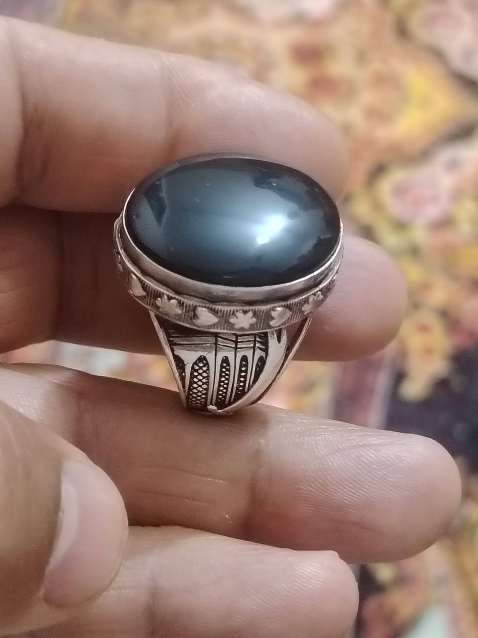 يشم يماني لون زيتوني غامق صياغة يدوية ثقيلة شباك وسيف ذو الفقار


**إذا كنت صاحب هذا الإعلان وتريد حذفه لأي سبب، رجاءا أرسل رسالة إلى الدعم الفني**