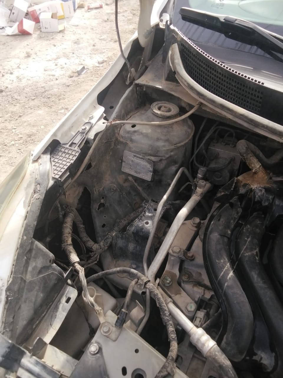 السلام عليكم ورحمة الله
سني هندي 2021
اربيل بأسم شركة كويت 
 بيها جاملغ وبنيد جهة العبري
 والفخذة بيها تصليح 
وبيها مكانات بارد 
والمكينة بيها تبخير قليل ناس تكول ولف تبخير وناس تكول دهن مو زين ف ماعرف شنو بيها بالضبط 
والسيارة يرادلها ترتيب حدادة وهيج 
مكان الناصرية مركز 
سعر 82 وقابل للتفاوض 
***********
