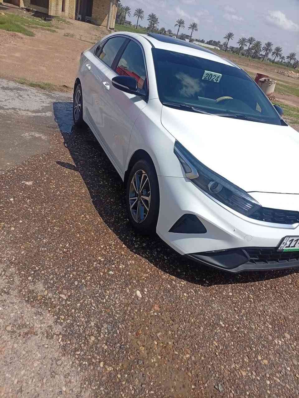 السلام عليكم البيع سيراتو خليجي موديل 24 دوليه محرك الفين ماشيه 42 بئسمي رقم بغدادمكاني الرمادي السعر 185قفل***********
