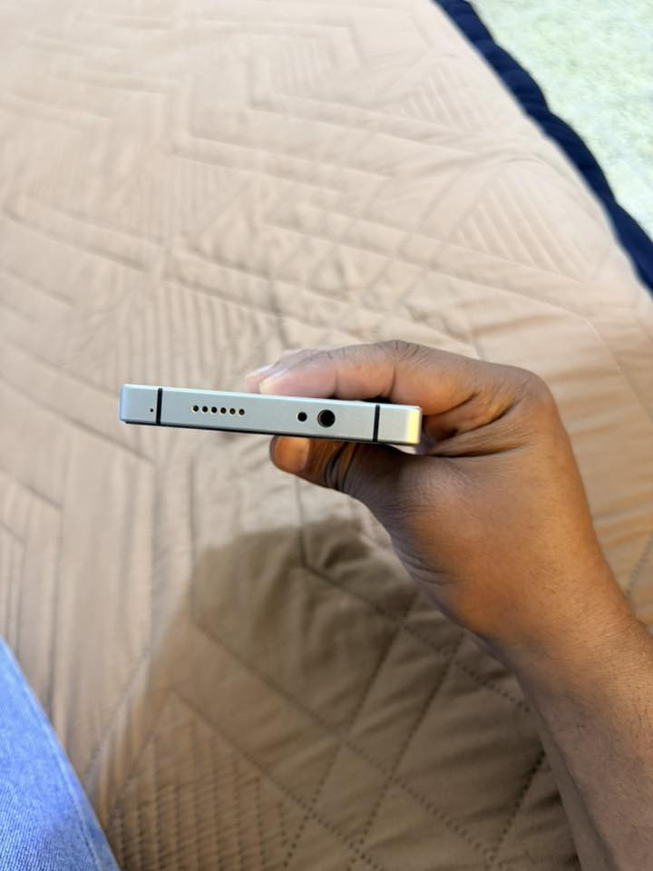 ريد ماجك 10 برو ذ256 للبع او المراوس
نضافه 100/100
السعر 700
بغداد اوديالى 
***********
