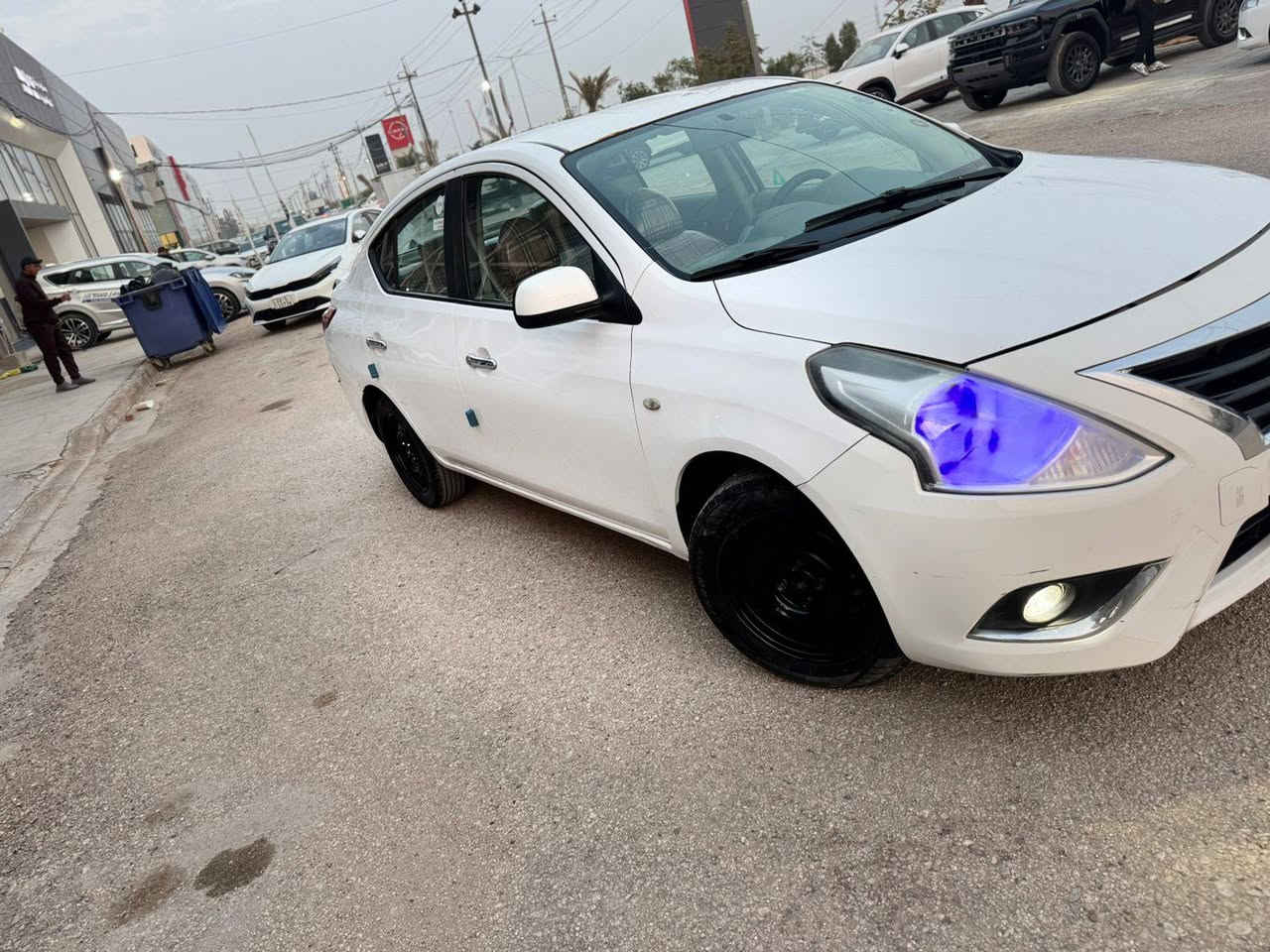 السلام عليكم نيسان صني 2021 هندي بليت الزركه سياره مكفوله كفاله عامه كير مكينه وحداديه وتخم تاير تبريد تدفئه سيار ماشيه 89 رقمها اربيل باسم شركه سنويه غير نافذه مكان السياره النجف سعر السياره 102 وبيها مجال للتواصل***********
