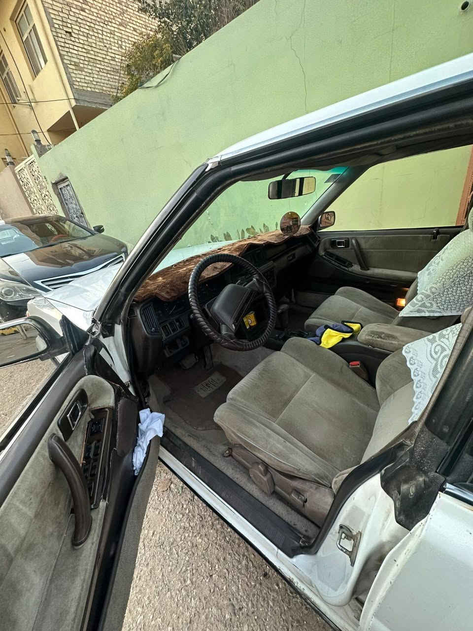 سلام عليكم هارتوب للبيع كفاله عامه كفاله من الصبغ العام بيهه تكحيلات كير ومحرك جدد حداديه جديده سياره موديل 91 رقم نجف انكليزي مكاني نجف *********** سياره برغي ما عايزه سعرهه 55
