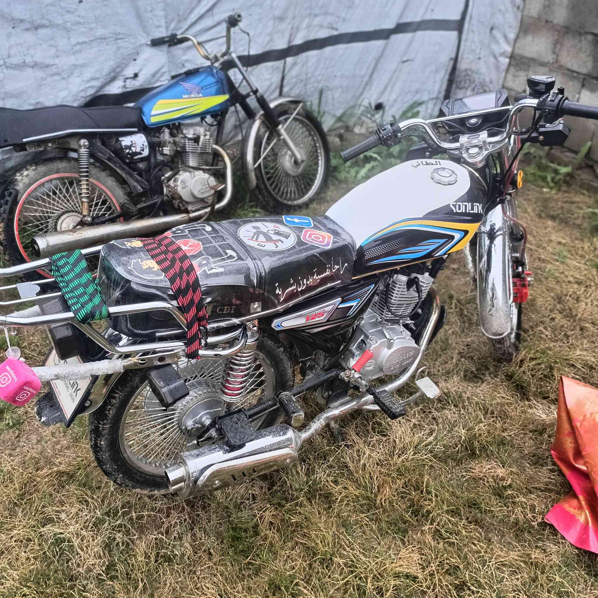 سلام عليكم ماطور للبيع موديل 2025 شرط ما مفتوح صارلو 3 اشهر من مطبك منفيس موجود  وايرمنه كلها شغاله بعدو وضع شركه كيج شغال سعر750 وبي مجال للطيبين مكاني موصل الايسر  الخاص مفتوح لون الماطور اسود


**إذا كنت صاحب هذا الإعلان وتريد حذفه لأي سبب، رجاءا أرسل رسالة إلى الدعم الفني**