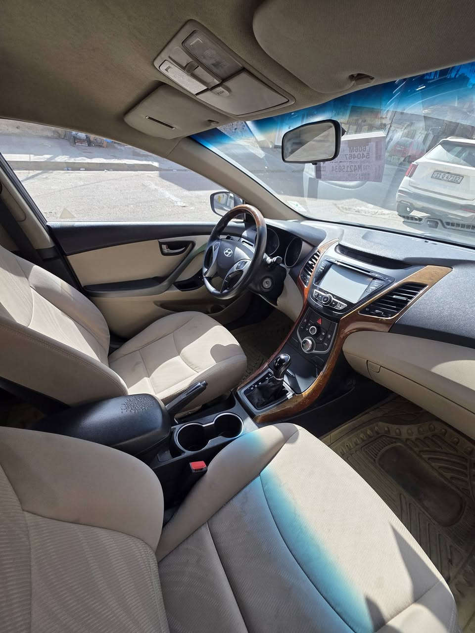 النترا موديل 16 خليجي  محرك 1600مكفوله من الصبغ والتبديل تحكم ستيرن وقطعتين تبريد شاشه وكامرا السعر 115 رقم بغداد للاتصال ***********
