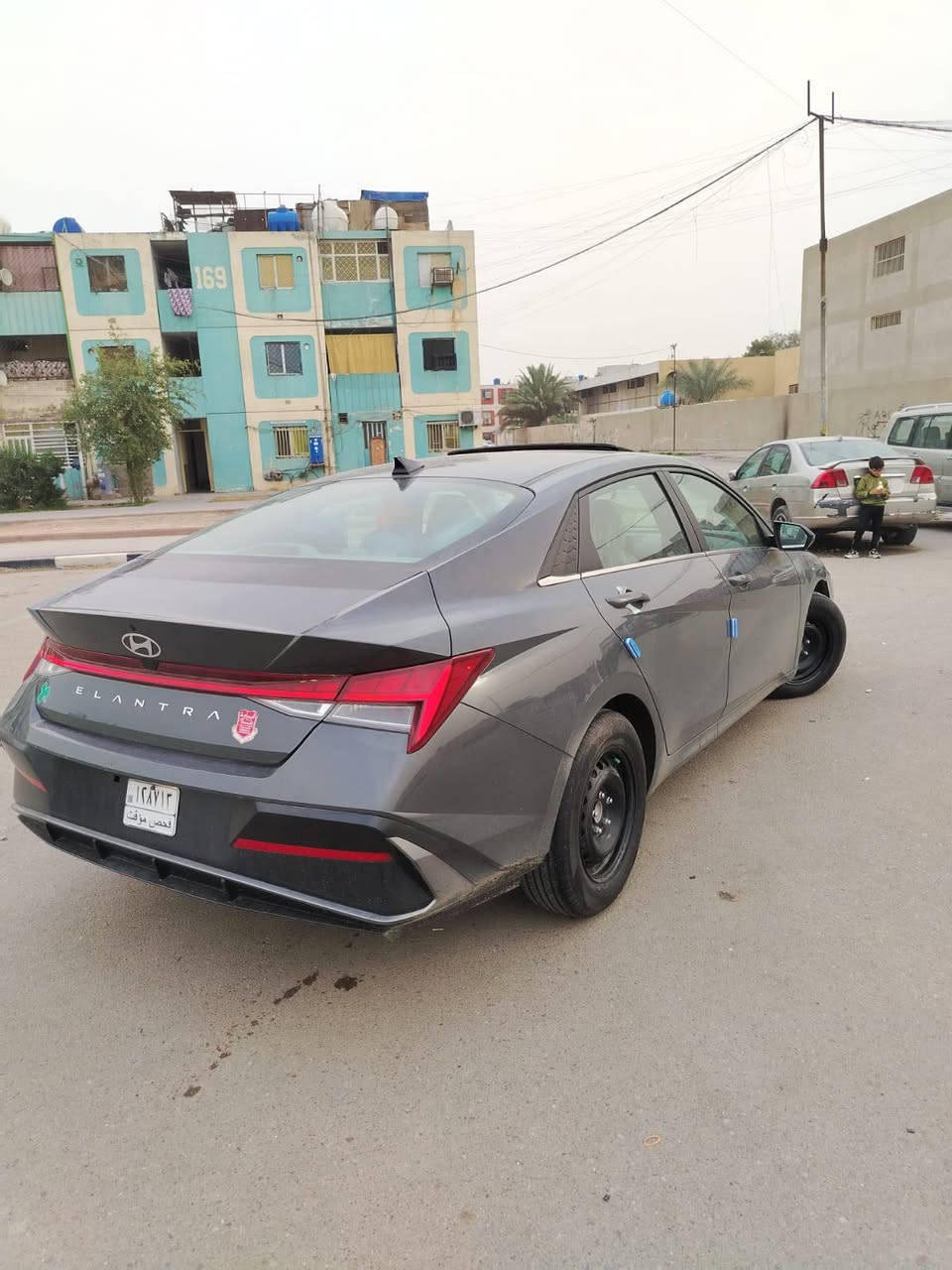 سلام عليكم النترة للبيع وارد امريكا موديل 2025  فحص مواقت مدون رقم تترقم جميع المحافظات حادثة الجاملغ ومصلح نفسة لغود وشواصي مكفولات والباقي مكفول سيارة لون مميز  سيارة جديدة  جديدة  فول مواصفات.                                                                                  1 بصمة                                                                         2 فتحة سلايت روف.                                                     3 شاشة ملتسقة.                                                           4 سايد بريك دكمة                                                            5 تشغيل عن بعد 🚗                                                             6 لد ترحيب بل يدأت.                                                        7 تتفة بل كشنات 🔥                                                          8 لون مميز سمنتي                                                          9 محرك 2000 دوش                                                        10 رادار امامي وخلفي                                                     11 رادار بل المراية.                                                             12 الون الداخل رصاصي                                                   13 بعد السيارة بيهةكومة مواصفات.                                     المكان بغداد الحبيبيه رقم الهاتف *********** سعد ابو علاوي
