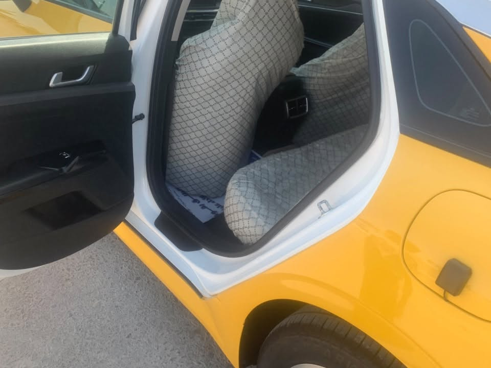 كيا k5 موديل 2023 وارد كوري رقم بصره اجرة مكفولة كفالة عامة
اصل بنزين وظايفين منظومة غاز 
بصمه 
رادار 
كشنات جلد 
تدفاة بالكشنات
شاشة
سايد بريك كهربائي 
حساسات خلفية
جديدة كلش 
السعر 205
العنوان. البصره حي بغداد 
الاتصال ***********
