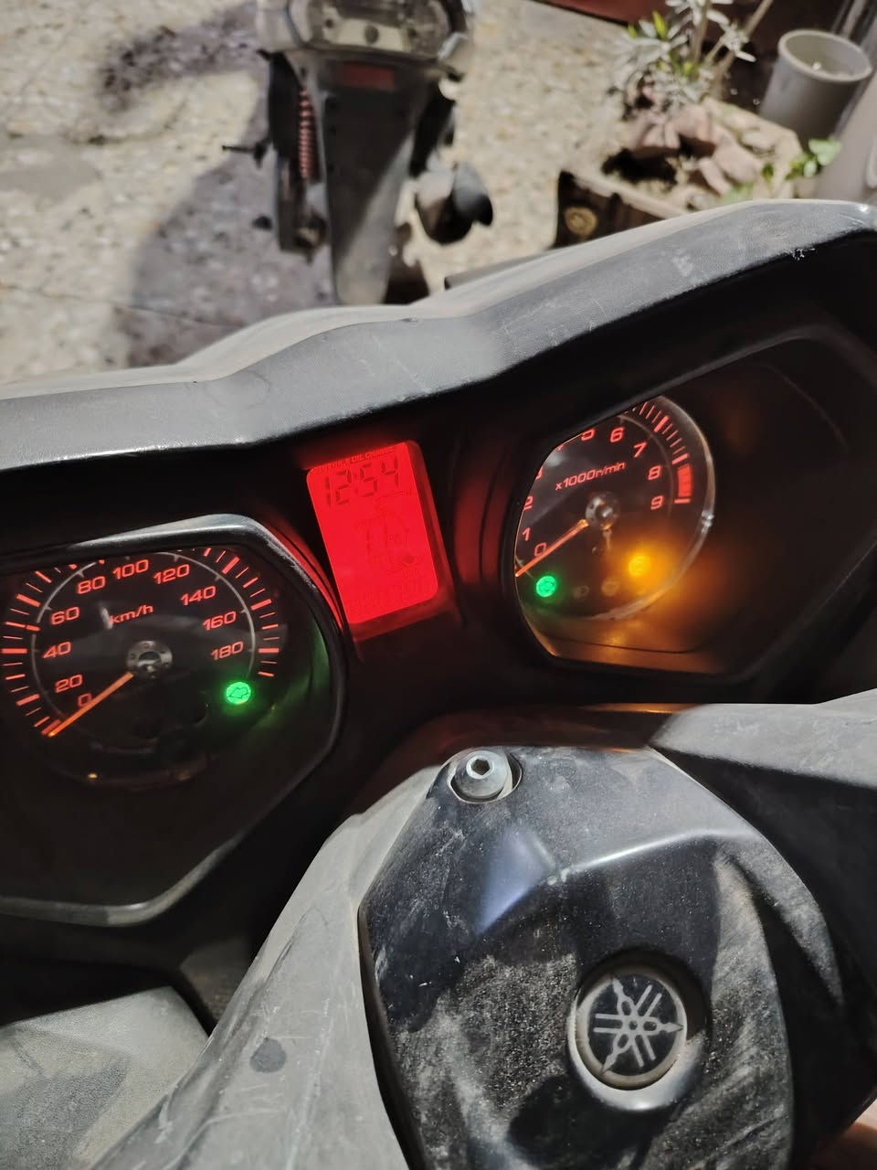 سلام عليكم ياماها مديل 18 جديده تخبل ماماشيه هواي دراجه نضيفه معنه كلامه مستعجل عله بيعته سعر 3400 ابيه مجال حك الجيه *********** وساب
