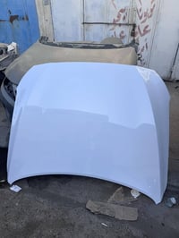 بنيد جينيسس 2015-2020 ابيض صدفي كلش نظيف  بي فقط بارد  07877877444