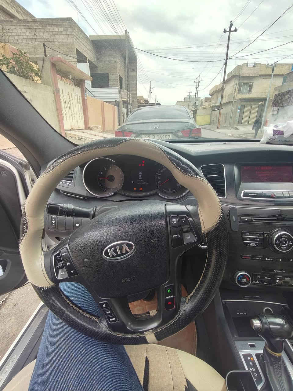 مواصفاتها : 
لمتد Vip ملكي 
بانوراما فتحتين 
محرك 3500 
ويل كب 17 
نظام ترحيب خارجي وداخلي ودشبول 
لد بلادي دشبول وابواب 
سستم بلادي انفينتي فول 12 سماعة وبلوتوث 6 اقراص 
بصمة 5 بصمات مع الصندوق 
تحكم ستيرن جهتين 
كروز سرعة قفل 
لايت عالي ناصي زنون 
اضائة داخلية تحت الاقدام بلادية 
تبريد قطعتين 
بردات خلفية بلادية وبرادات ابواب خلفية 
كشنات كهربائية امامية مع خزن ميموري وضع الجلوس
كشن السائق والستيرن نظام ترحيب عند الجلوس 
نظام ترحيب عند الترقب من السيارة 
اشارة بلمري 
شفط المري مع نزول المري عند الرجوع الى الخلف وضع الامان 
حساسات خلفية بلادية 
كامرة خلفية بلادية 
ضرر جاملق خلفي خلف السائق 
كير اوتماتيك مع كير عادي
بيع او مراوس 
السعر 128 

 العنوان موصل حي العربي 
***********
